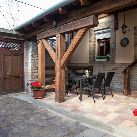 アパート Vadvirag 2 ギュラ