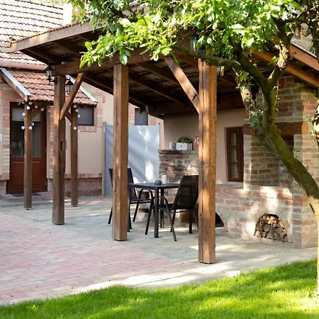 Vadvirag 2 ギュラ